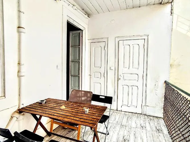 招待所 Fernando Pessoa *