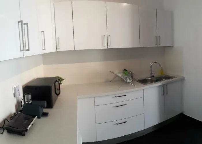 Fernando Pessoa 招待所 *